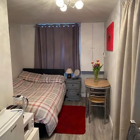 Ali's Place Gasthof Bristol