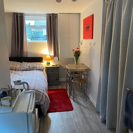 Ali's Place בית הארחה *