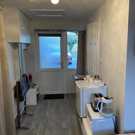 Ali's Place בריסטול